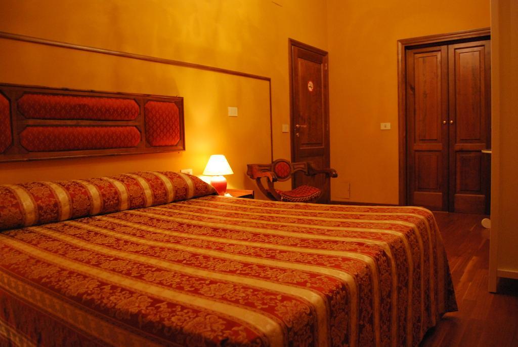 B&B Beatrice Florença Quarto foto